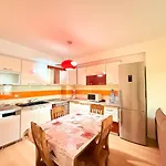 Center Luxury 아파트 티라나