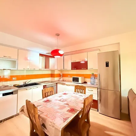 Center Luxury Apartamento Tirana
