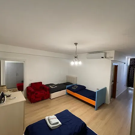 Center Luxury شقة