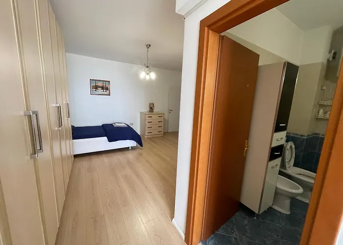 Center Luxury * 티라나